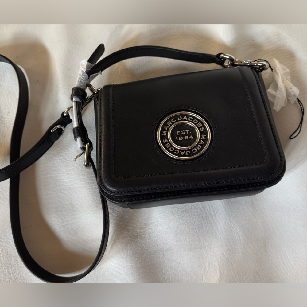New Marc Jacob’s Insignia Flap Crossbody Bag - Picture 4 of 10